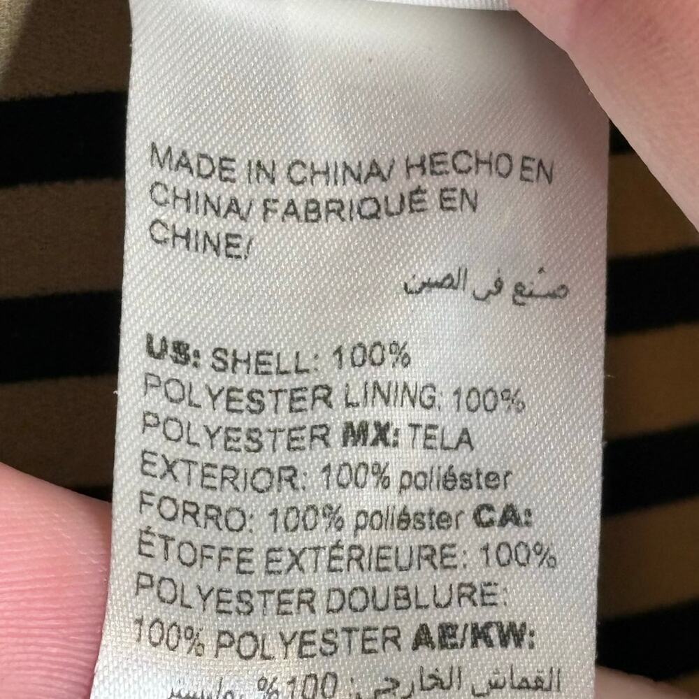 Chico's Black & Gold Reversible Button Up Timeless Classic Shirt Size 2 Large - Picture 9 of 15